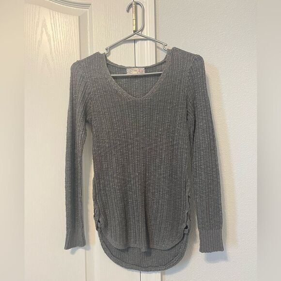 Pink Republic Gray Knit Sweater Twist Detail Size XS - Picture 1 of 6